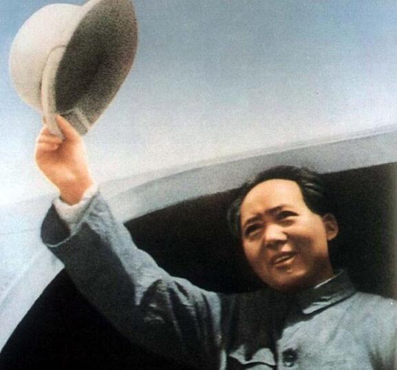 毛泽东写的“人民日报”书法好在哪里