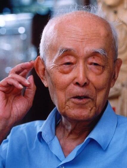 真假书法大师 真正的书法大师不需要吹捧