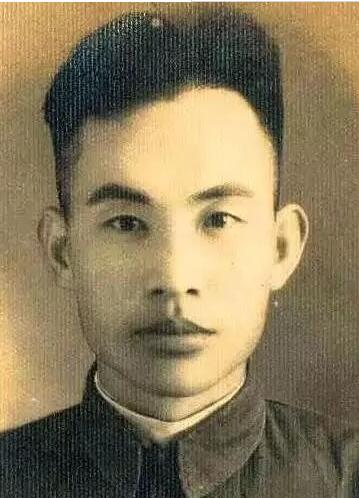 他坚持练习书法100年 105岁还在考博士